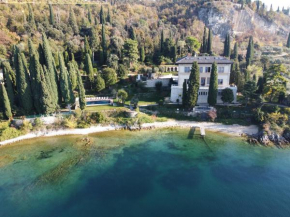 Villa Caratti, Garda
